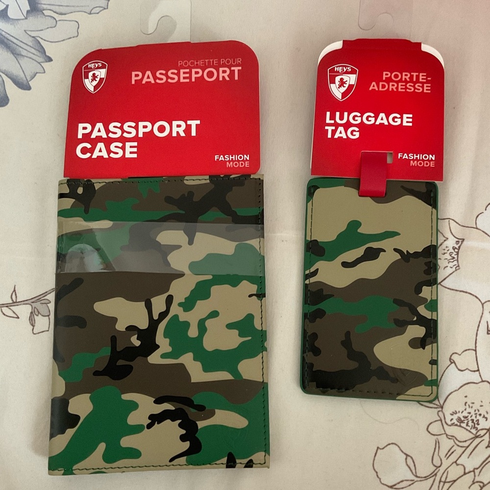 🔖 Heys Passport & Luggage Tag Bundle